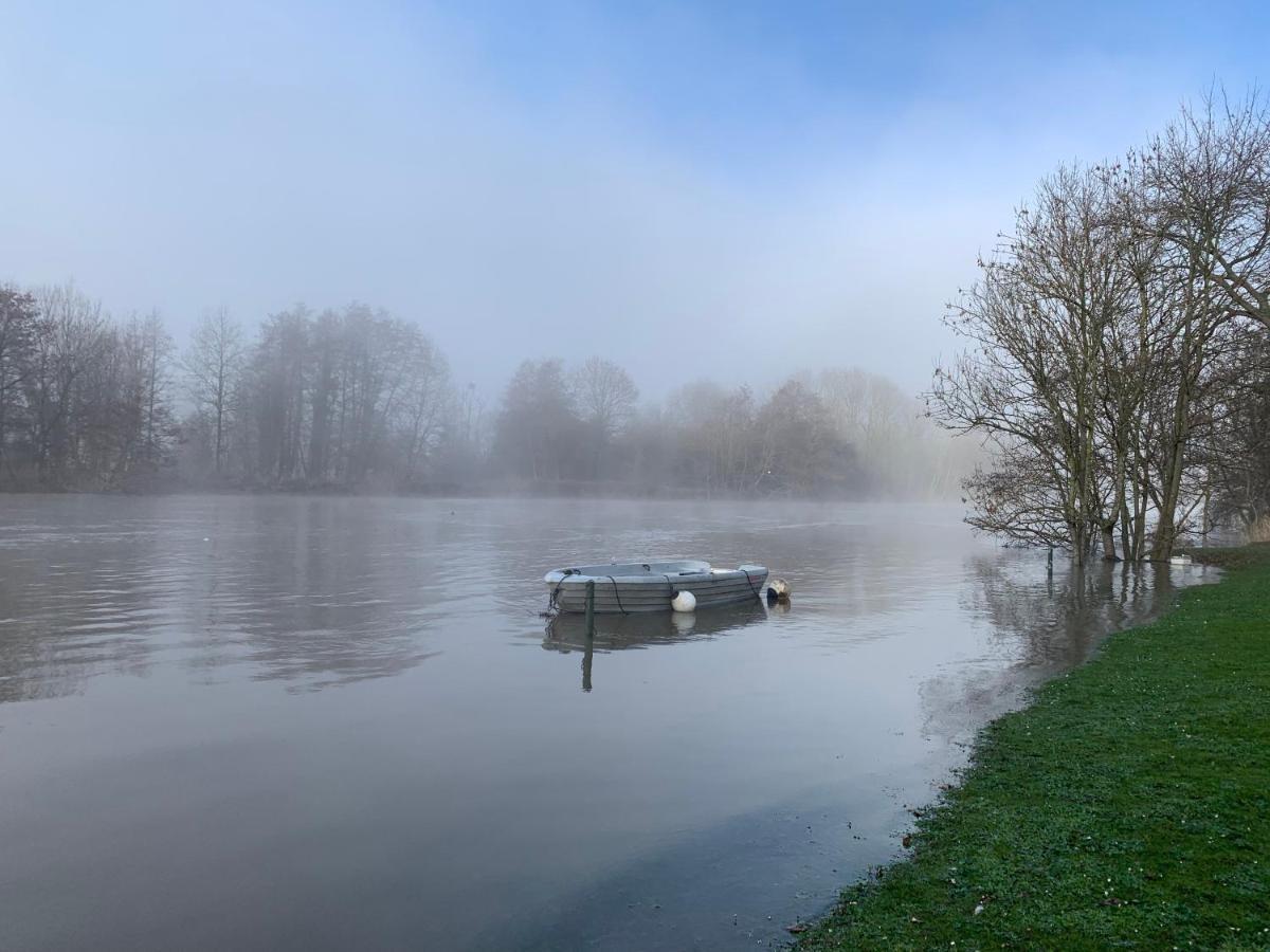 Gite De Charme Bord De Meuse Намюр Екстериор снимка