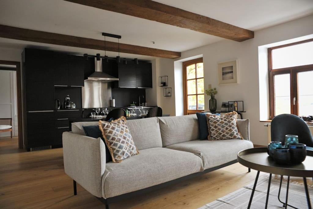 Gite De Charme Bord De Meuse Намюр Екстериор снимка