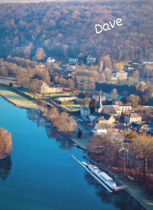 Gite De Charme Bord De Meuse Намюр Екстериор снимка